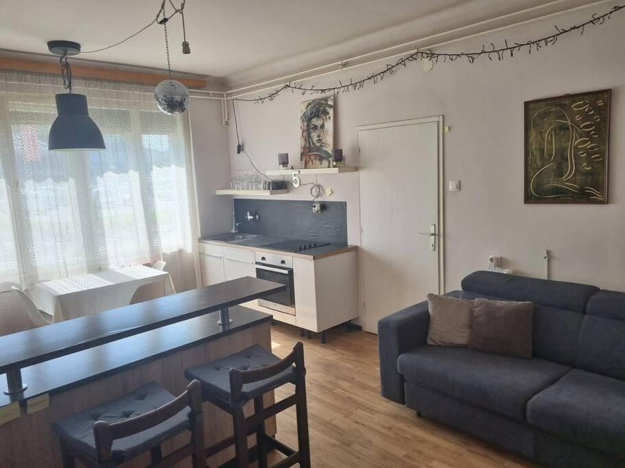 Cosy 2 Room Apartment With Nice Vibe, For Up To 4 Ljubljana Exterior photo